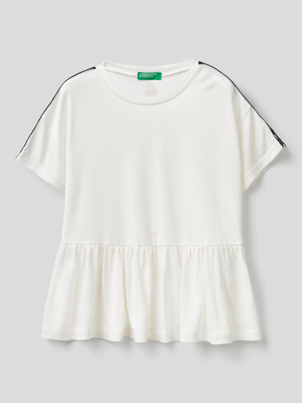 Wide t-shirt with frill image number 1