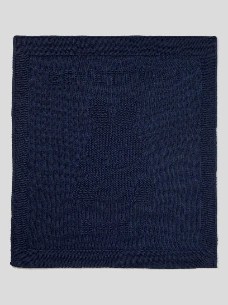 Blanket in wool blend image number 1