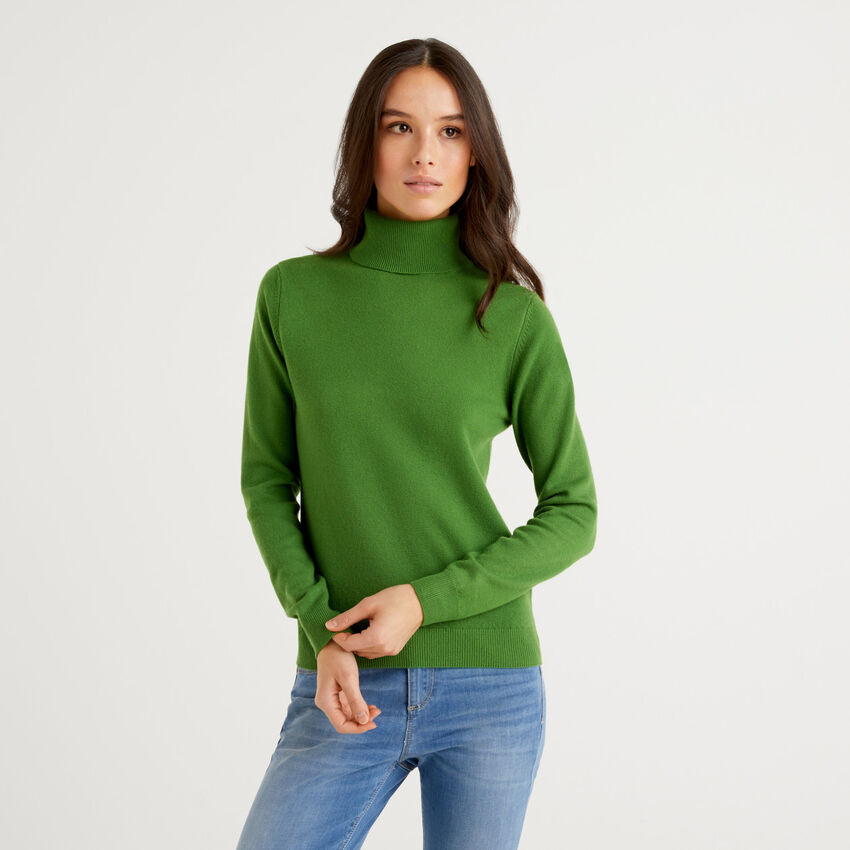 Green turtleneck sweater in pure Merino wool