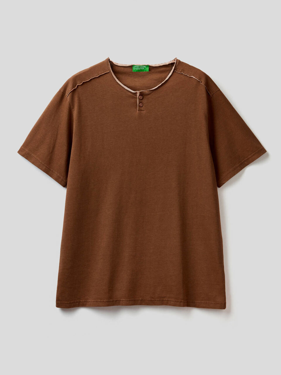 Henley t-shirt with clashing details image number 1