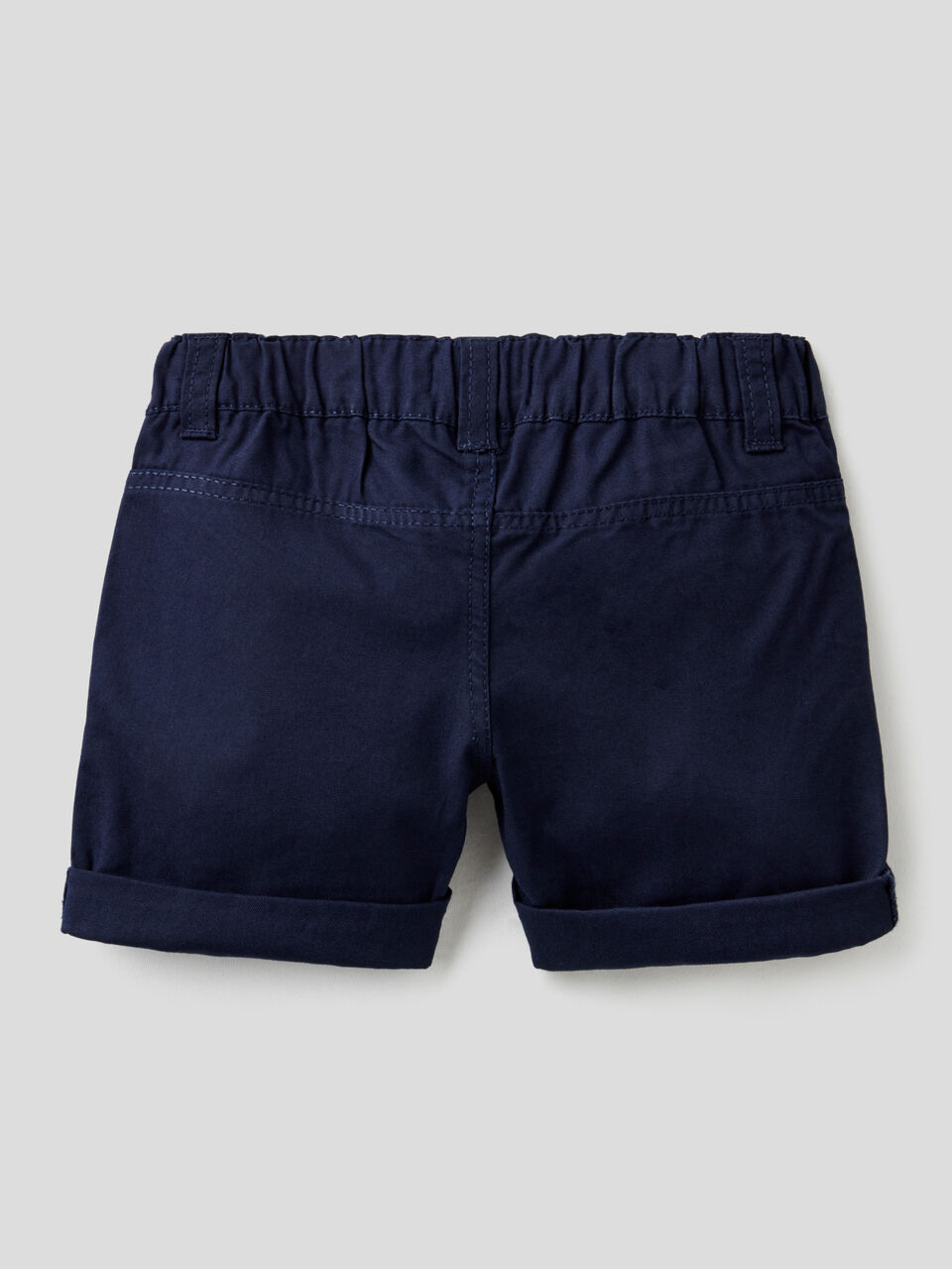 Bermudas in pure cotton canvas Junior Boy image number 2