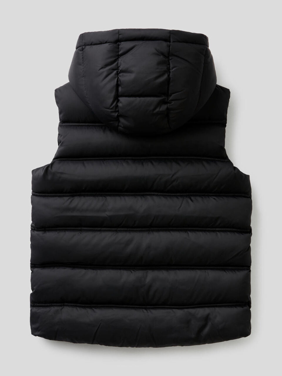 Sleeveless jacket with hood image number 2