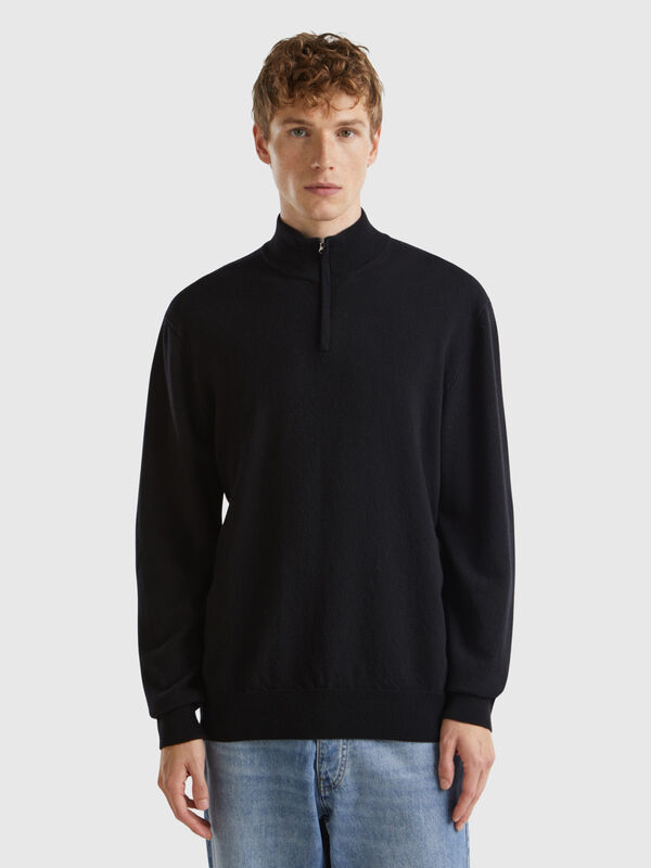 Black zip-up sweater in 100% Merino wool Men