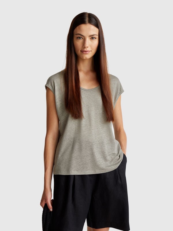 Wide neck t-shirt in pure linen Women