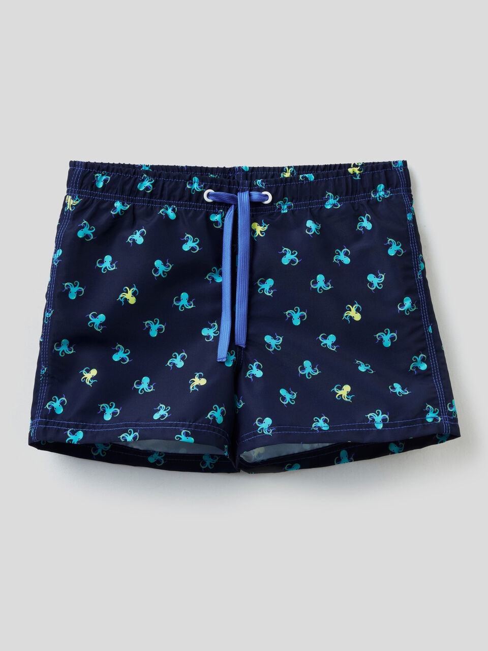 Swim trunks with pattern print image number 1