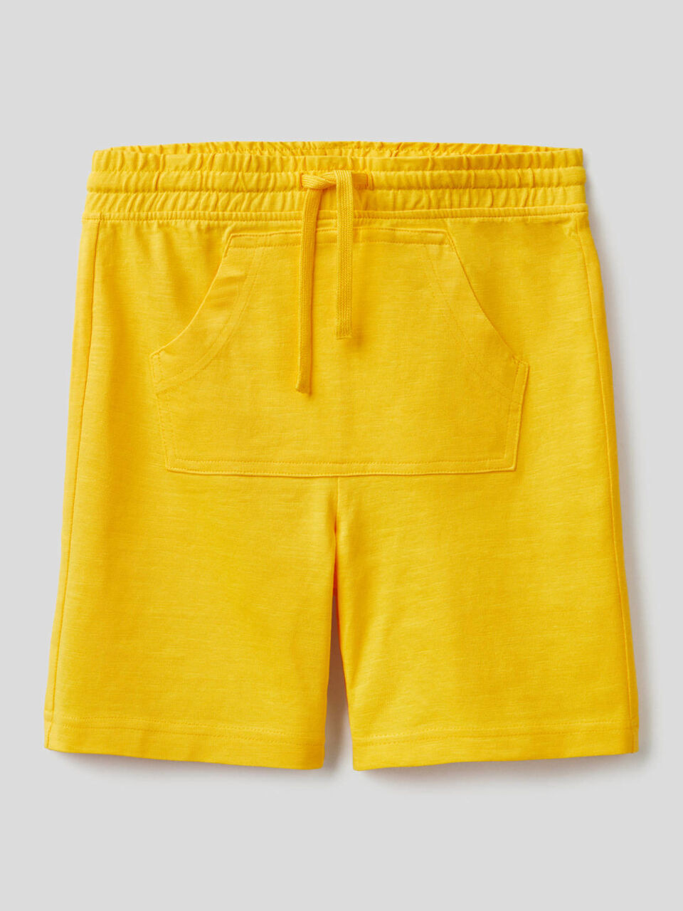 Bermudas with kangaroo pocket image number 1