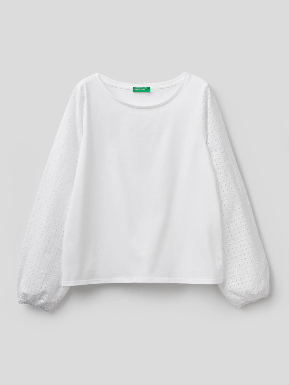 T-shirt with sleeve in broderie anglaise image number 1