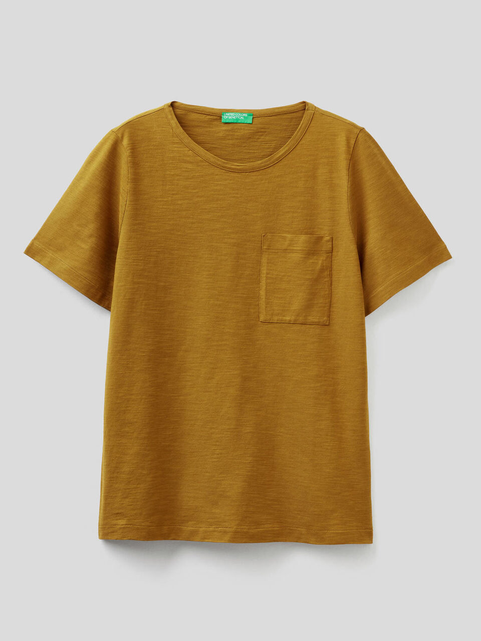 Solid color t-shirt with pocket image number 1