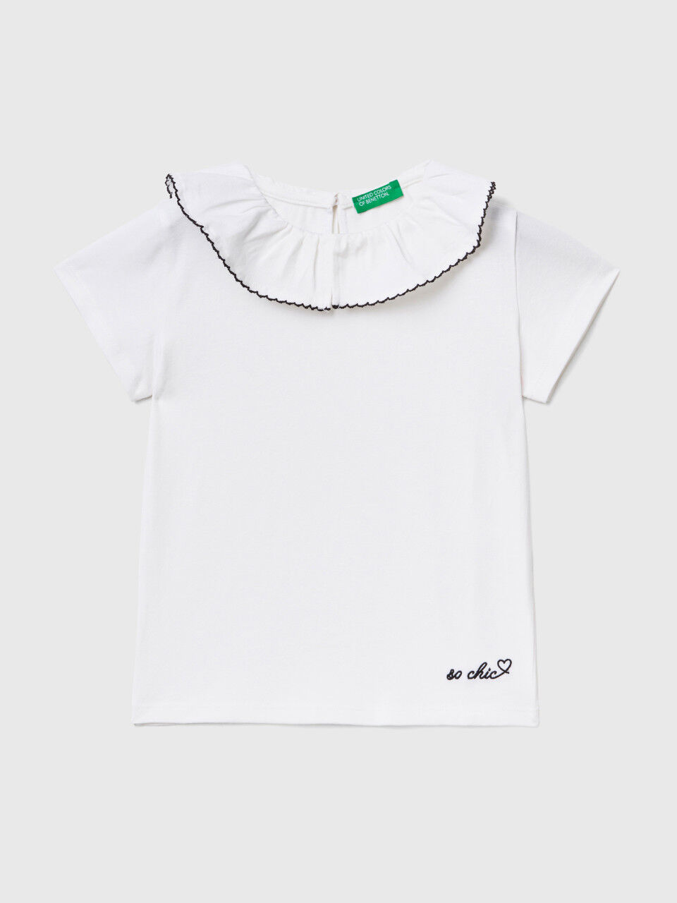 T-shirt with ruffle collar