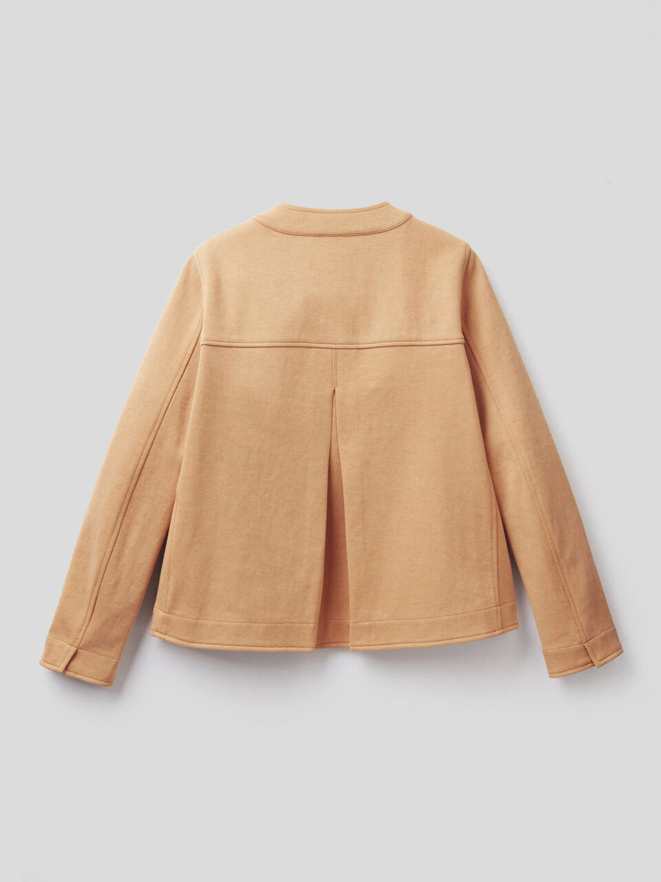 Jacket with pleat on the back image number 2