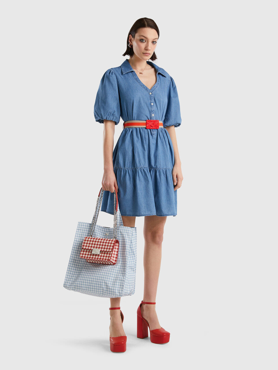 Dress in chambray with flounce