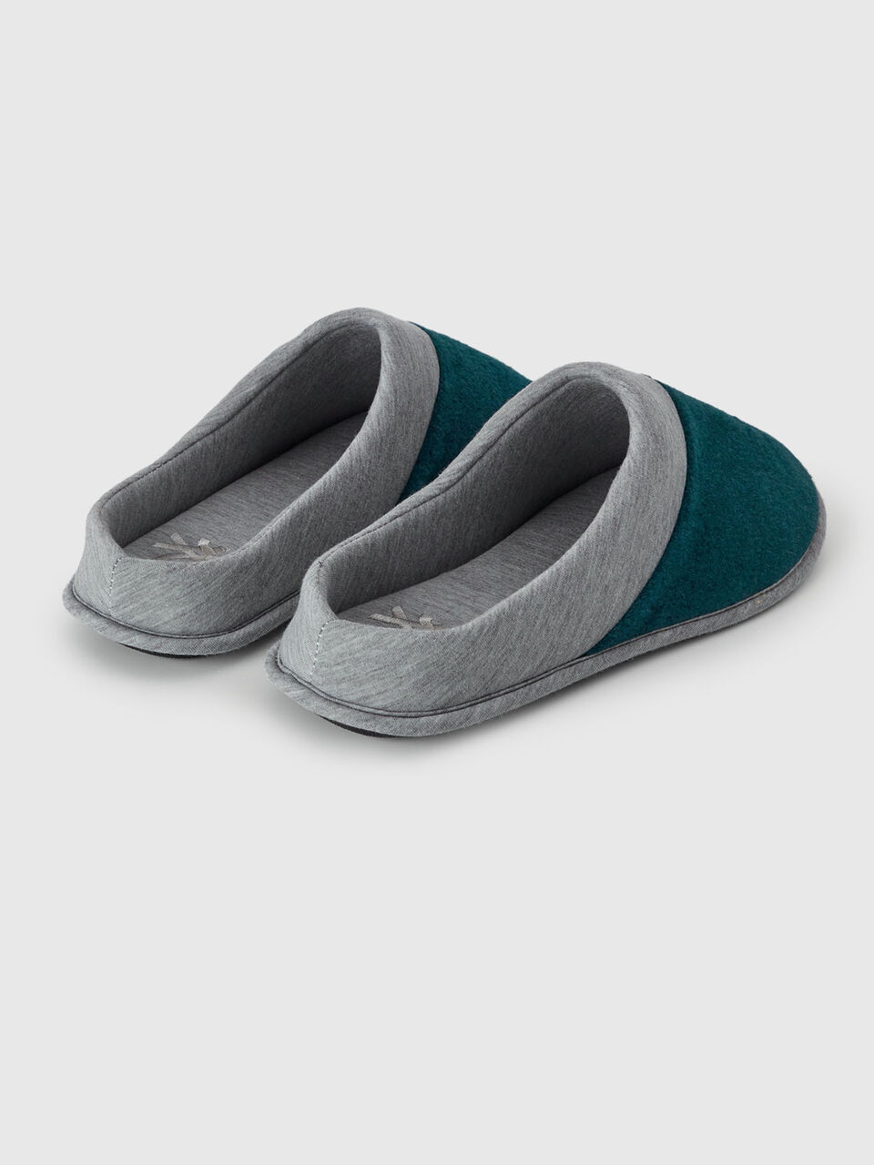 SLIPPERS image number 2