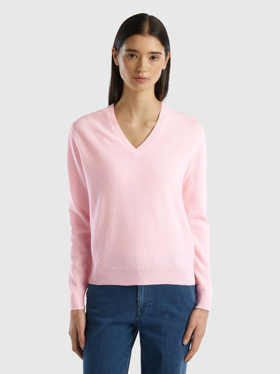 Light pink hotsell v neck sweater