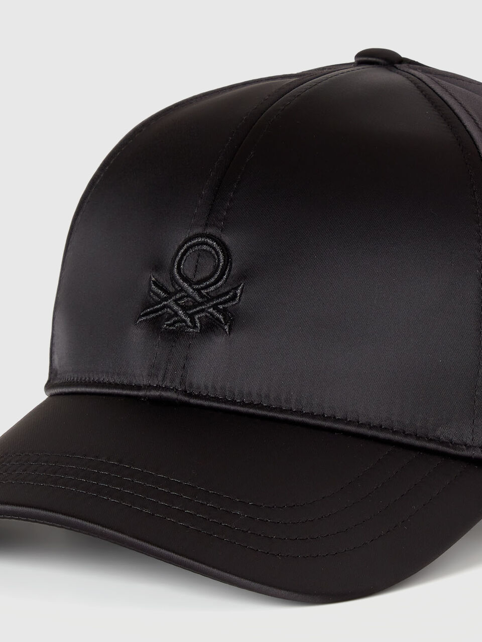 CAP WITH VISOR Women image number null