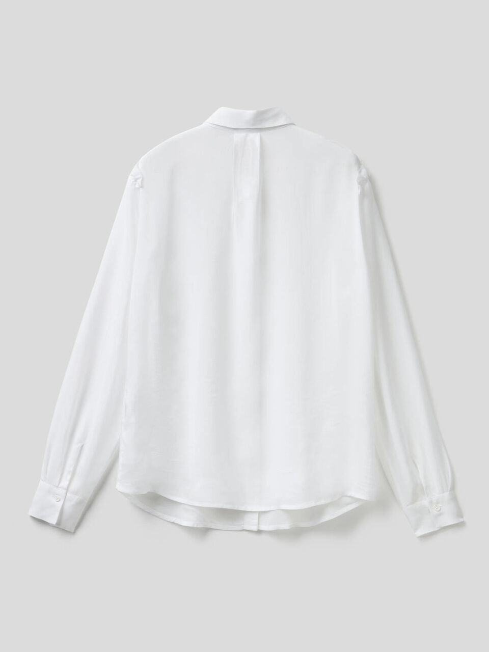Flowy shirt with rouches image number 2