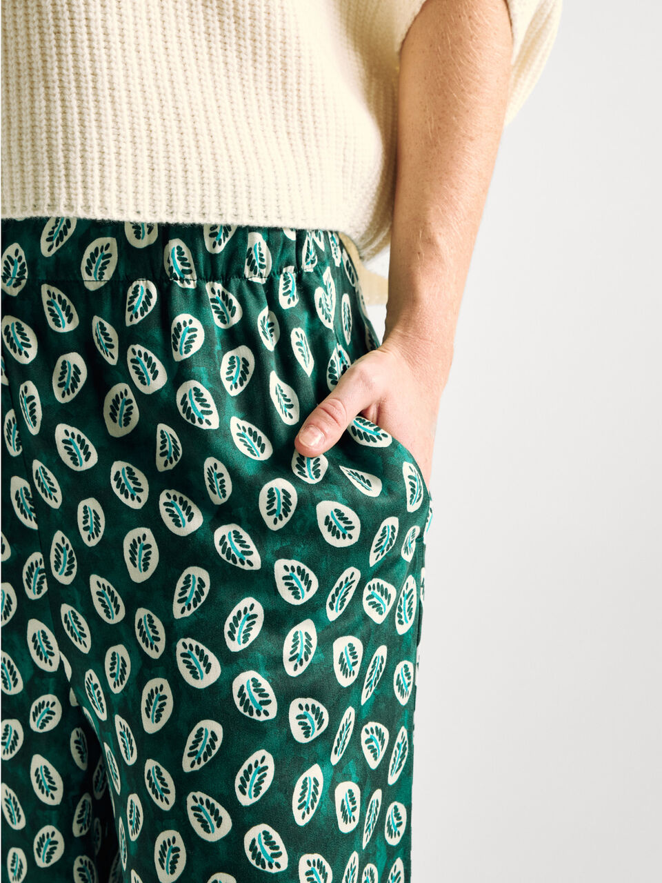 TROUSERS Women image number null