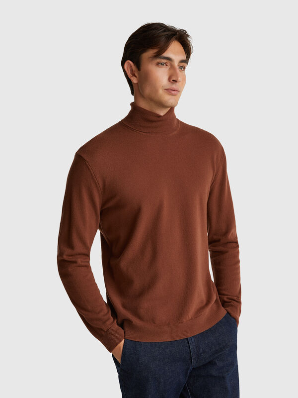 Dark brown turtleneck in pure Merino wool Men
