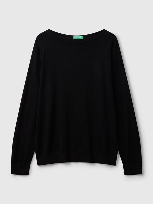 Flowy sweater with boat neck Women