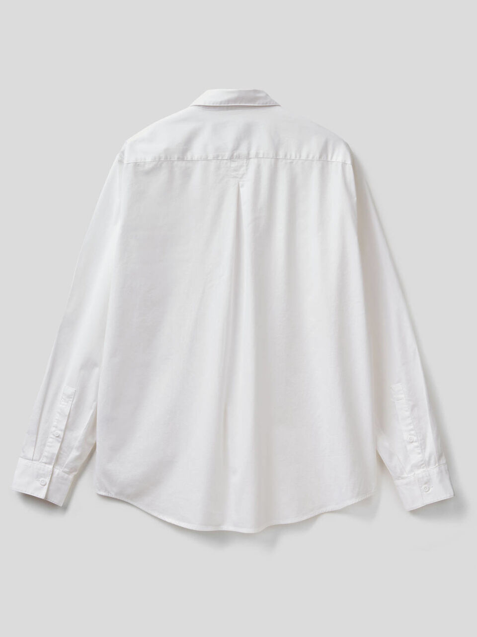 Regular fit shirt with patch pockets image number 2