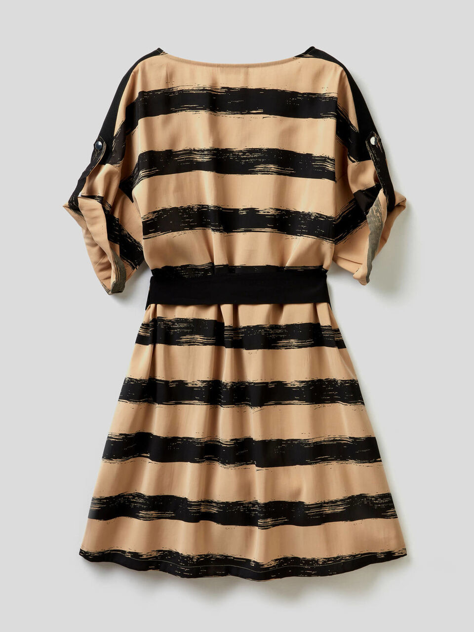 Short dress with print image number 2