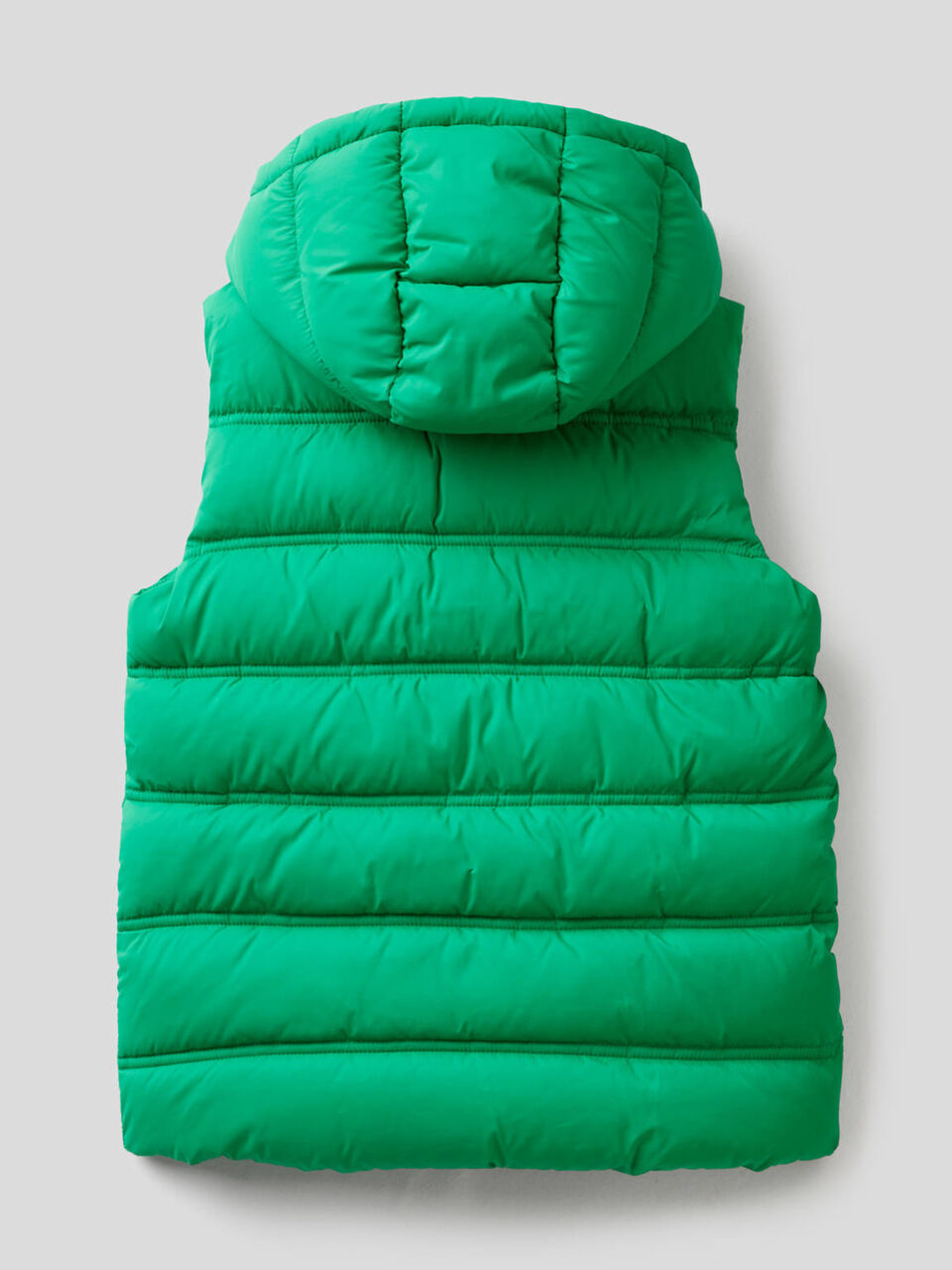 Sleeveless jacket with hood image number 2