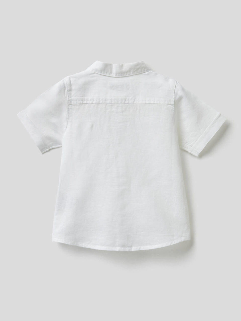 Short sleeve shirt with pocket image number 2
