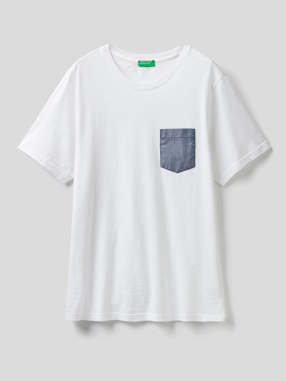 T-shirt with clashing pocket image number 1