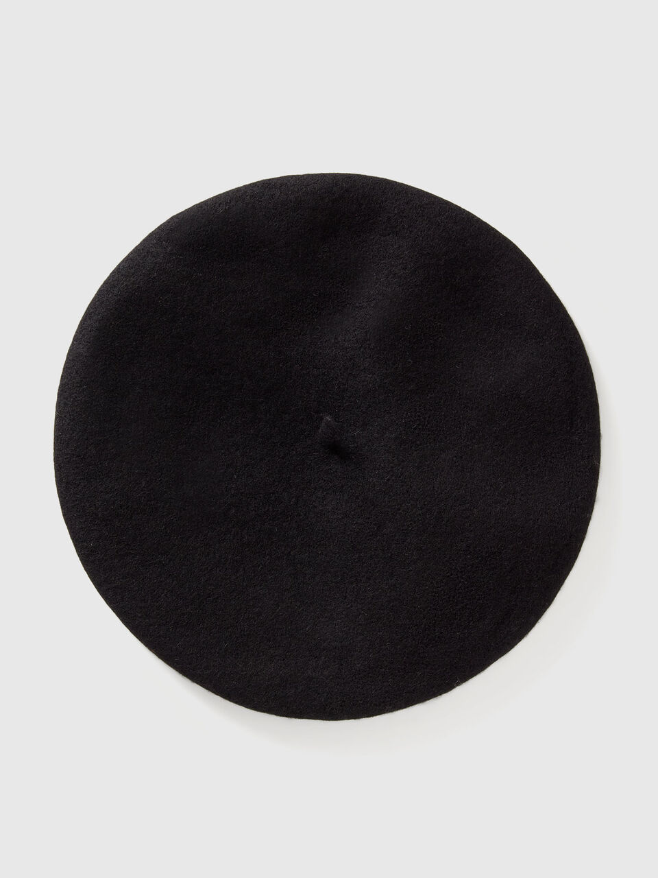 HAT Women image number 1