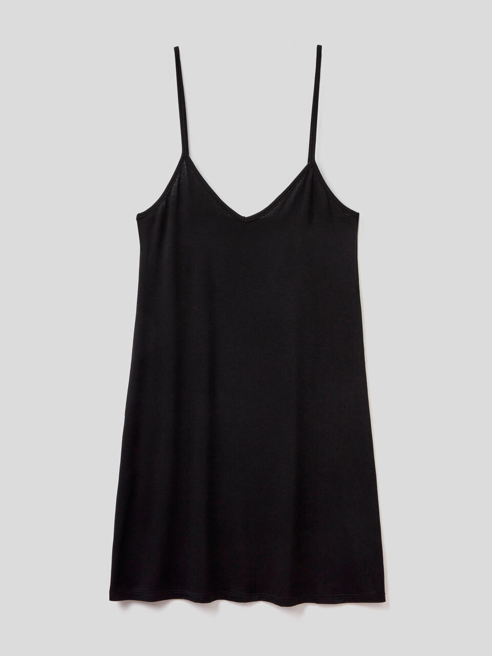 Flowy slip with thin shoulder straps image number 1