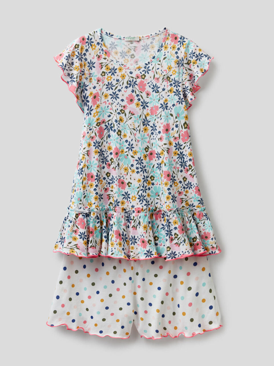 Short pyjamas with ruffle image number 1