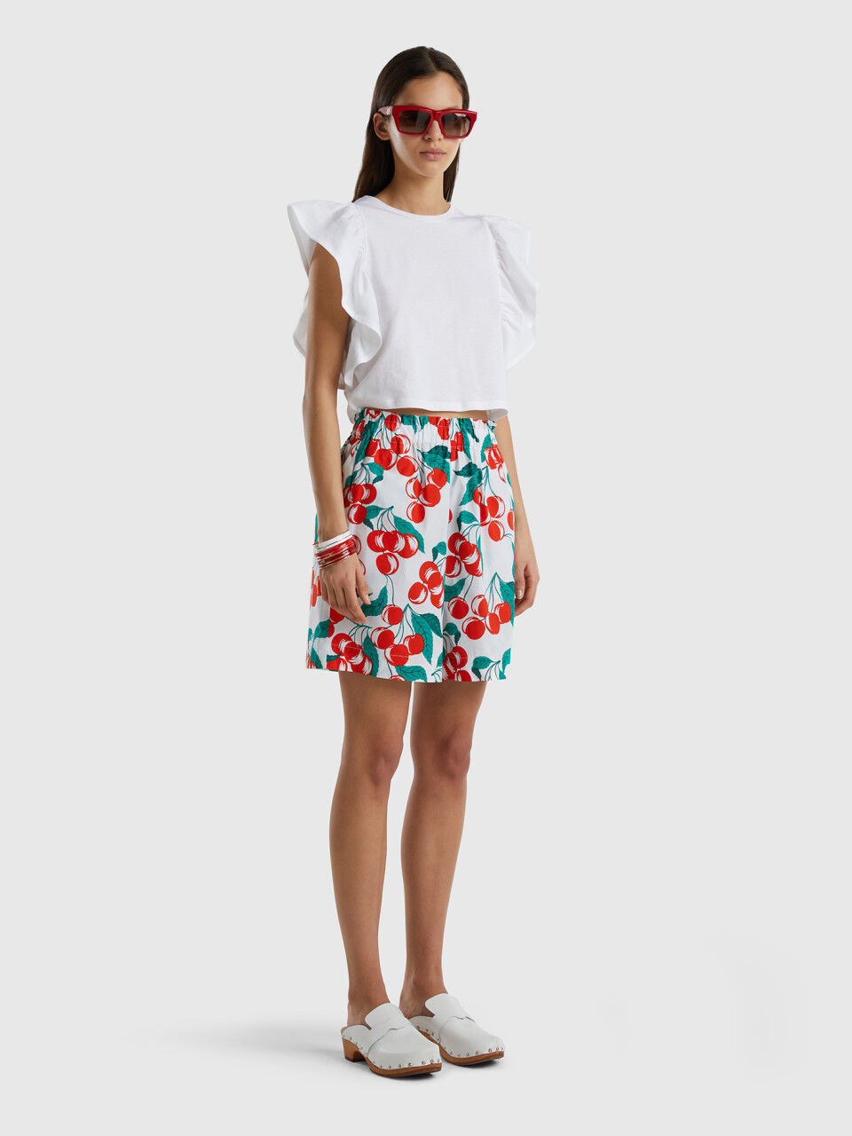 Bermudas with cherry print