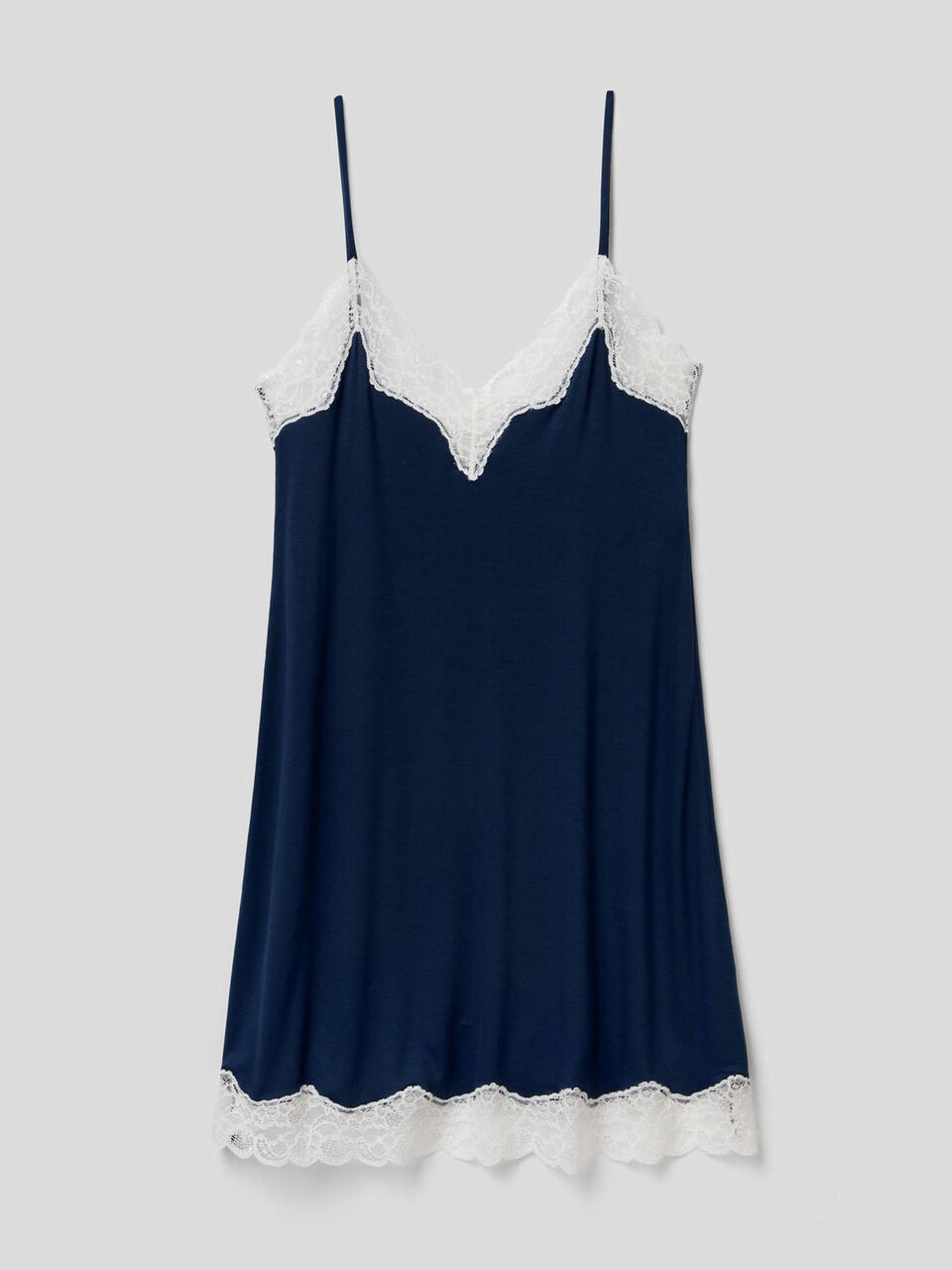 Flowy slip with lace detail image number 1