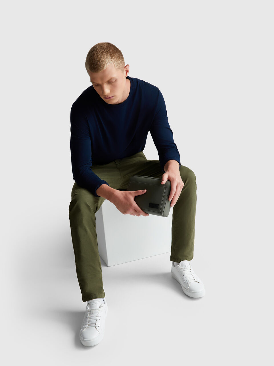 TROUSERS Men image number null