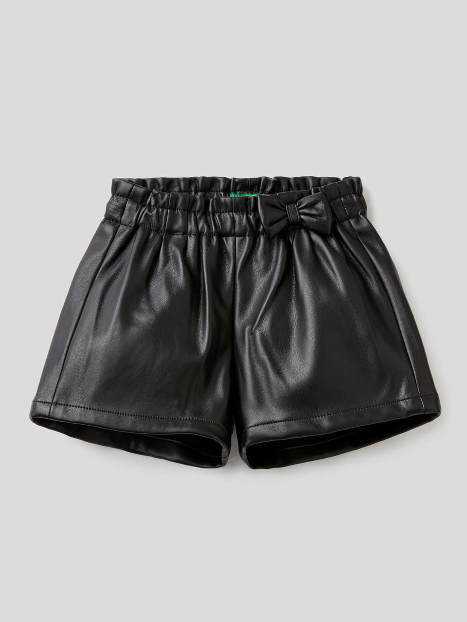 Shorts in leather look fabric image number 1