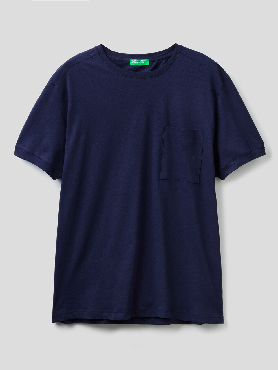 T-shirt in linen blend with pocket image number 1