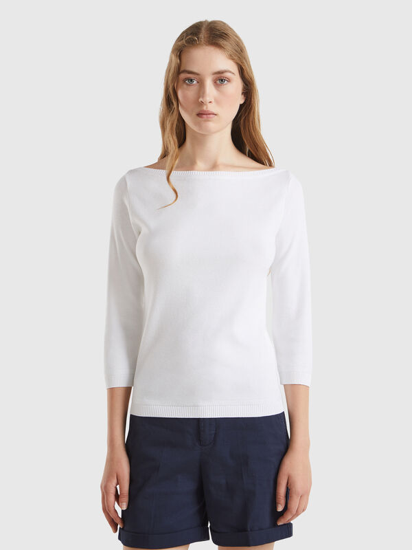 White sweater with boat neck Women