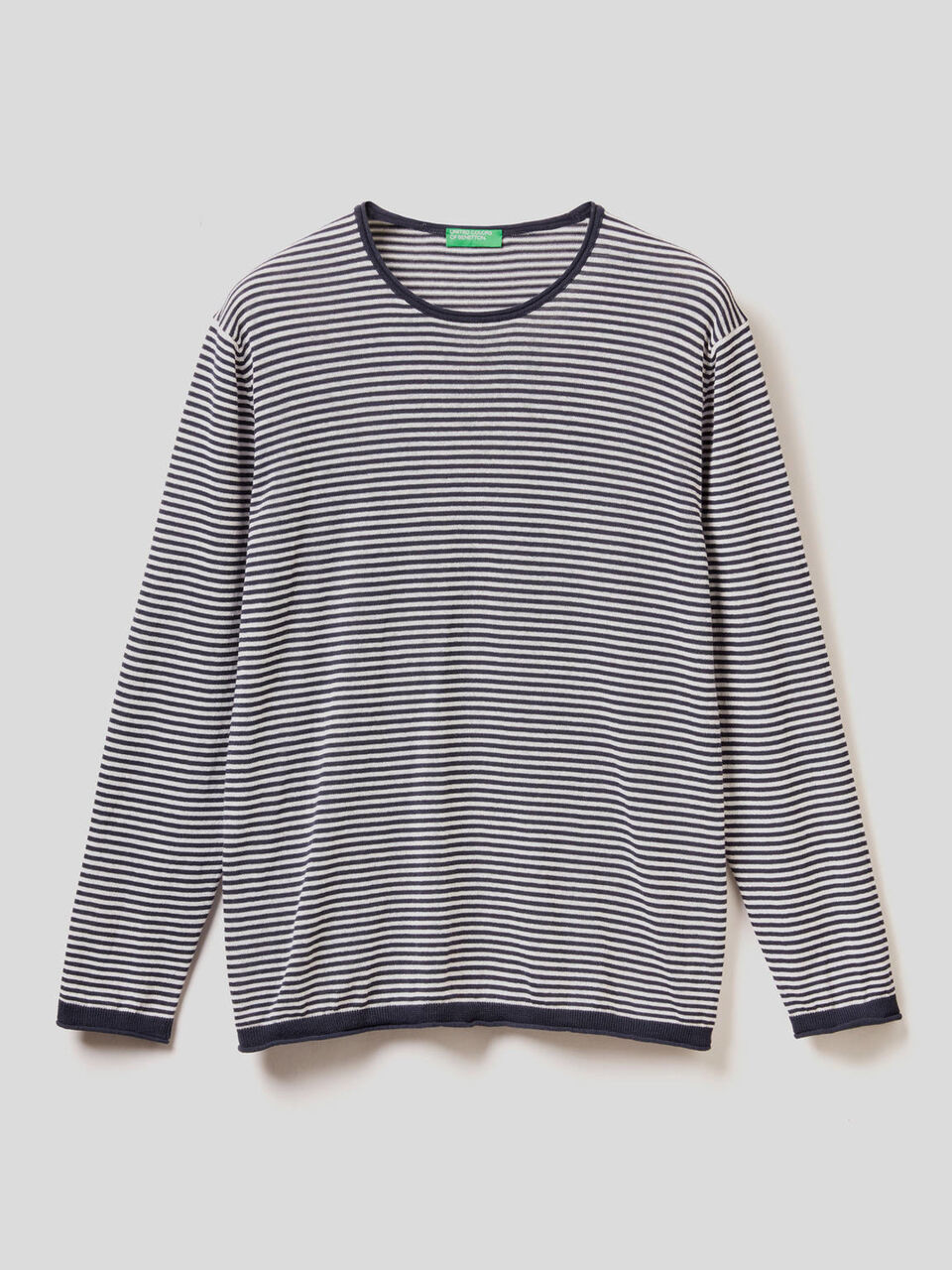 Crew neck sweater with thin stripes image number 1