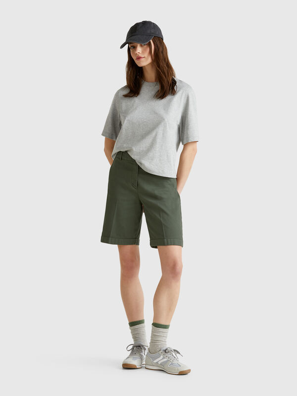 Bermudas with cuff in stretch cotton Women