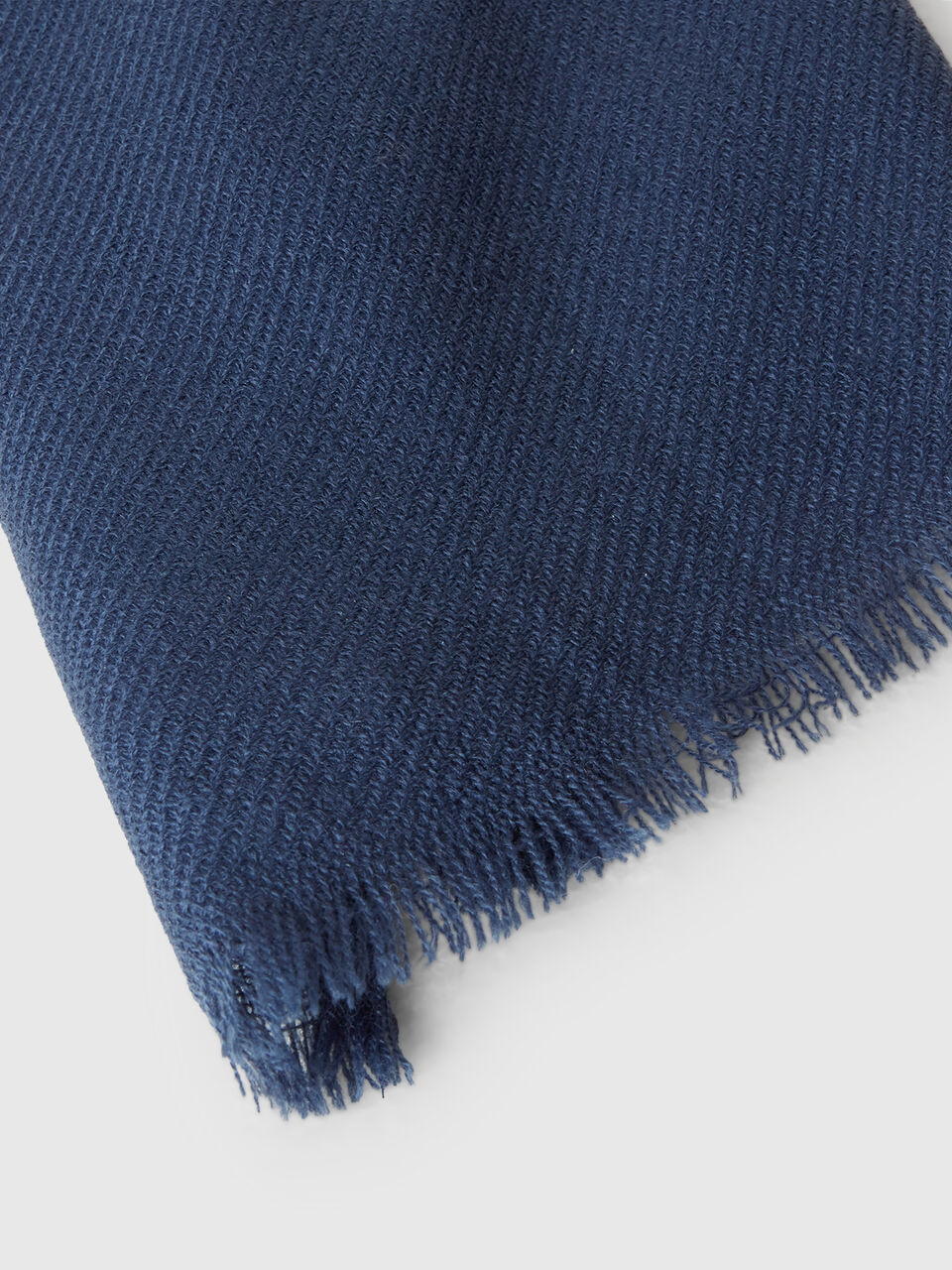 SCARF Women image number null