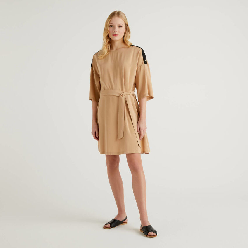short gown with belt