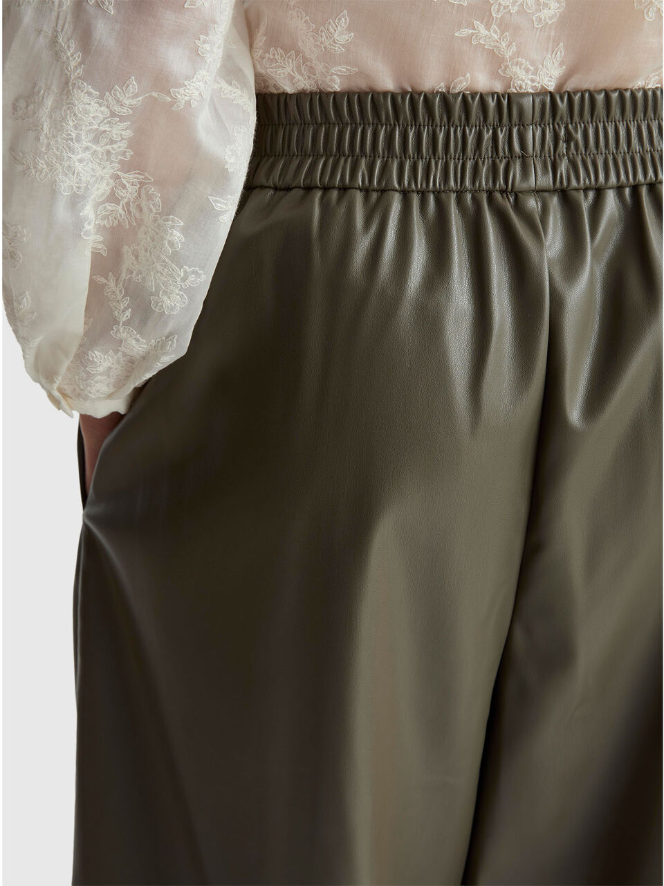 TROUSERS Women image number null