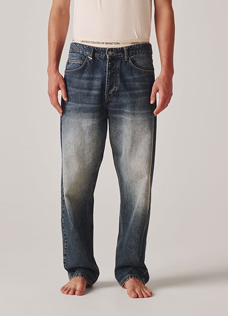 
Men's Relaxed Fit Jeans
